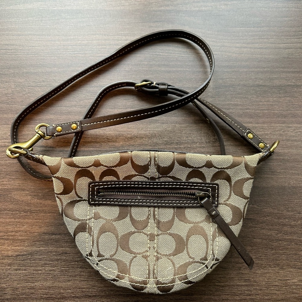 Coach signature mini swing cross body bag